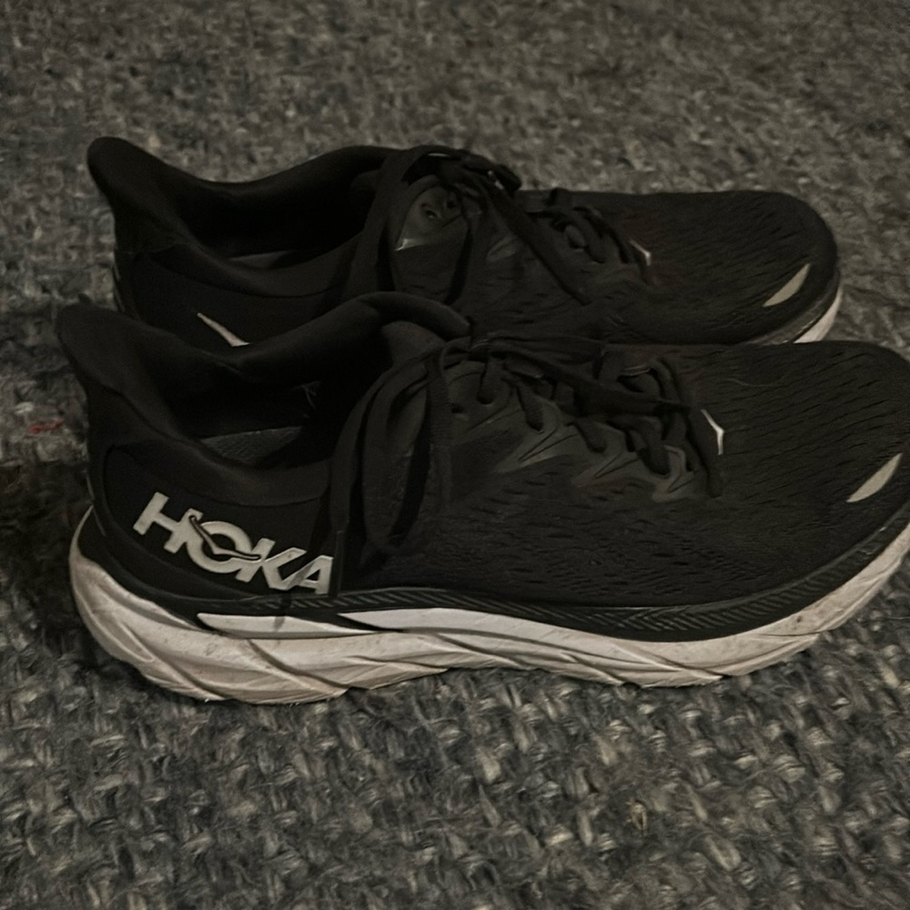 Men’s HOKA Clifton black street sneaker